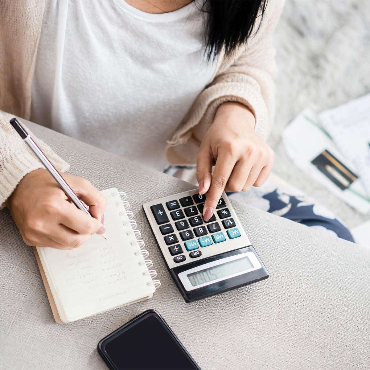 Are you wondering if and how you can solve your debt problems on your own? We&rsquo;ll walk you through a range of DIY debt solutions, from the easiest to the more advanced.Most Canadians have a combination of debt, be it from a mortgage, car payments, credit cards or lines of credit. Rising interest rates and inflation are making it harder for many to keep on top of their bills.&nbsp;Much like fixing problems around the house, it&rsquo;s possible to take a do-it-yourself approach to your debt. Like any DIY project though you need the right tools and strategies to succeed. - thumbnail